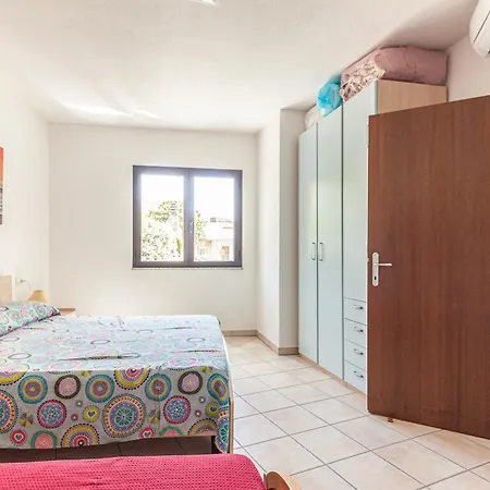 Comodita Di Recente Costruzione Con Posto Auto Orosei