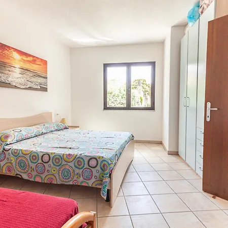 Comodita Di Recente Costruzione Con Posto Auto Orosei