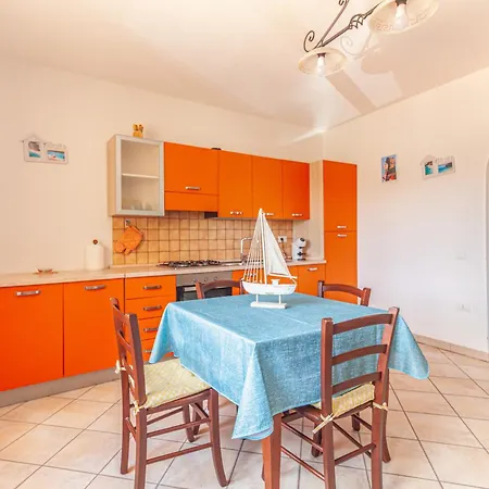 Comodita Di Recente Costruzione Con Posto Auto Orosei