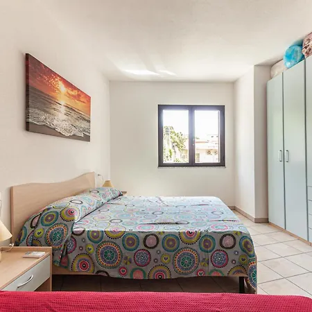 Comodita Di Recente Costruzione Con Posto Auto Apartamento